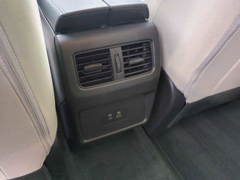 Used 2023 Nissan Rogue SV image 20