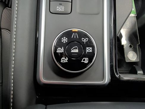 Used 2025 Nissan Pathfinder SL w/ Lighting Package (N92) AWD/4WD image 24