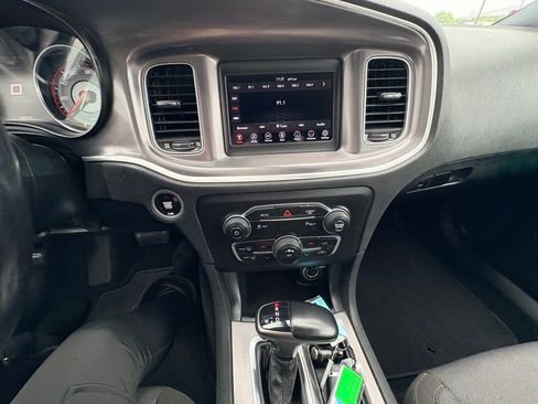 Used 2020 Dodge Charger SXT RWD image 23