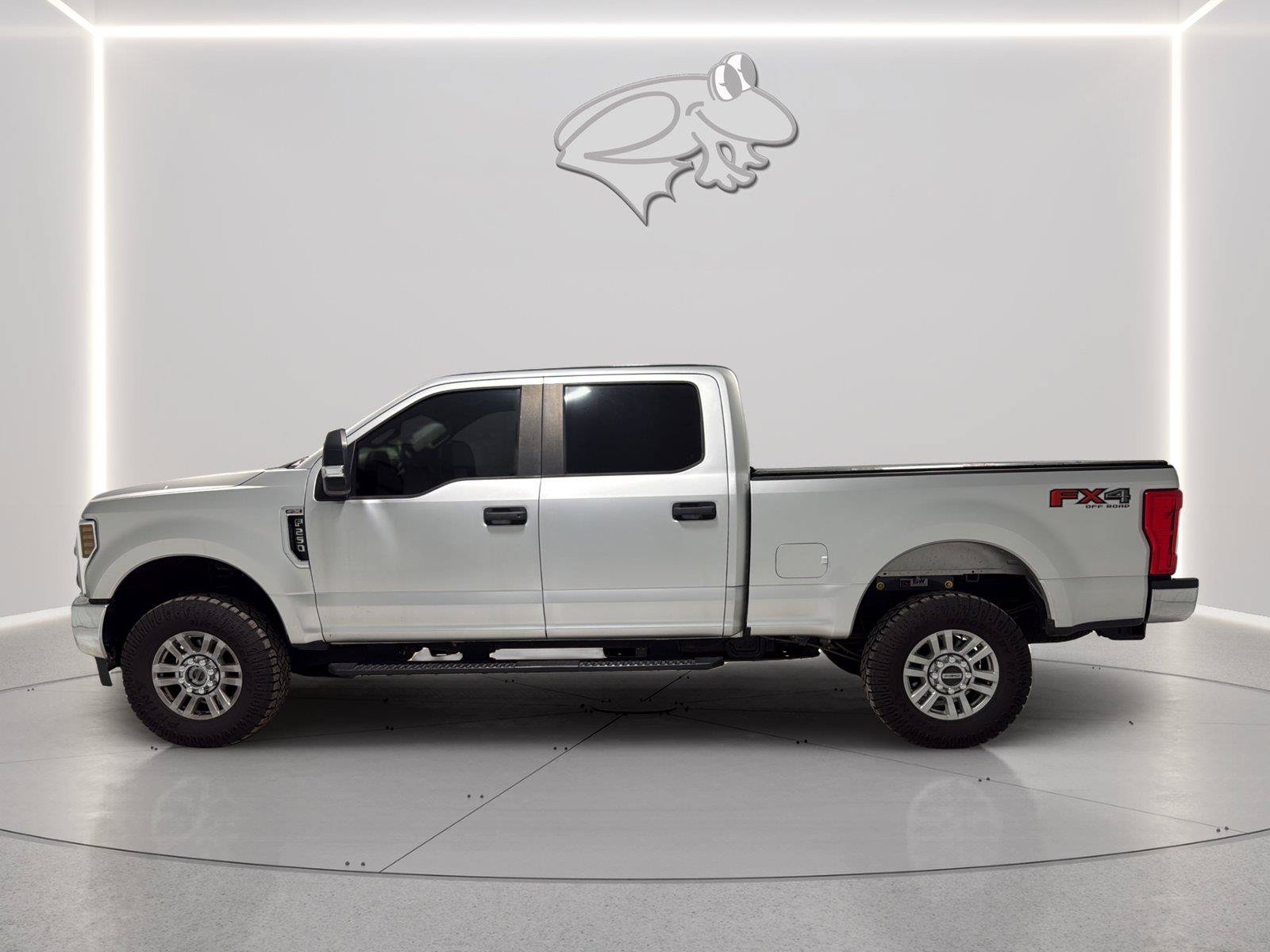Used 2019 Ford F250 XL w/ STX Appearance Package AWD/4WD image 2