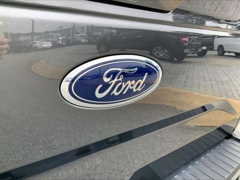 Used 2016 Ford F150 Lariat w/ Equipment Group 502A Luxury image 30