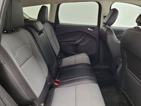 Used 2018 Ford Escape SE w/ SE Sport Appearance Package image 19