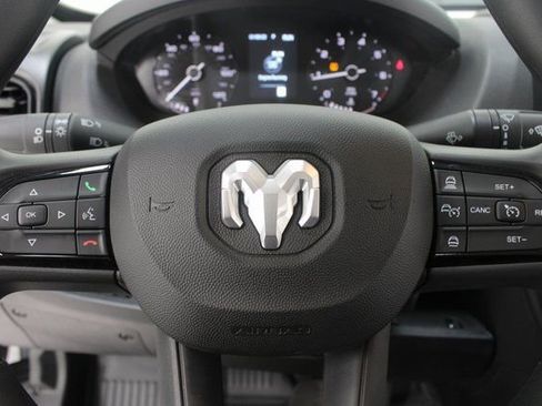 Used 2025 RAM ProMaster 2500 w/ Convenience Group image 12