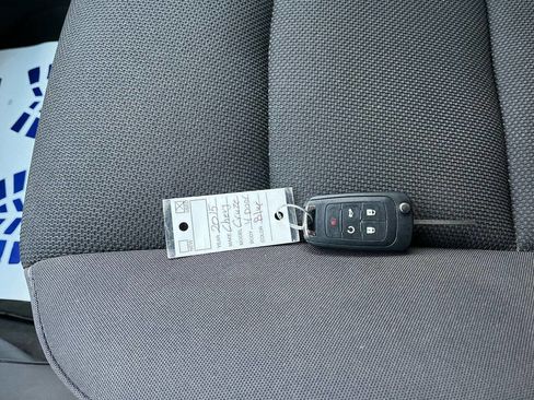 Used 2015 Chevrolet Cruze LT image 38