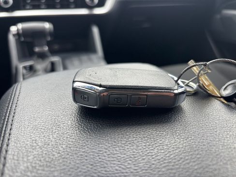 Used 2025 Kia Sportage LX image 21