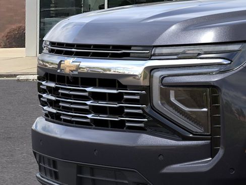 New 2026 Chevrolet Suburban Premier AWD/4WD image 37