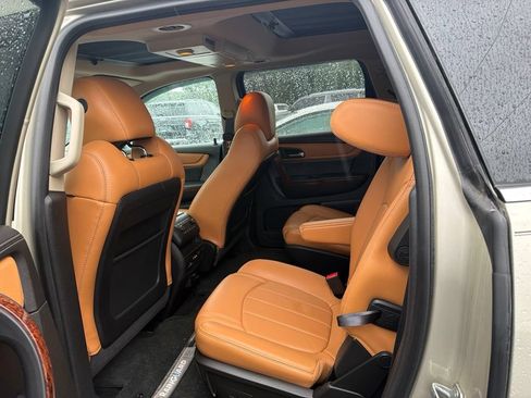 Used 2014 Chevrolet Traverse LTZ FWD image 10