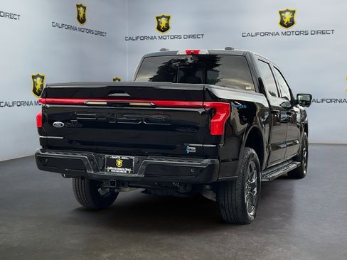 Used 2022 Ford F150 Lightning Lariat image 5