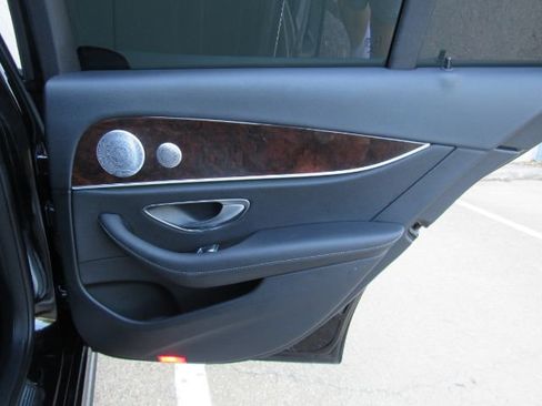 Used 2019 Mercedes-Benz E 450 4MATIC Sedan w/ Premium Package image 23