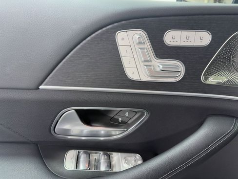 Certified 2025 Mercedes-Benz GLS 450 4MATIC image 6