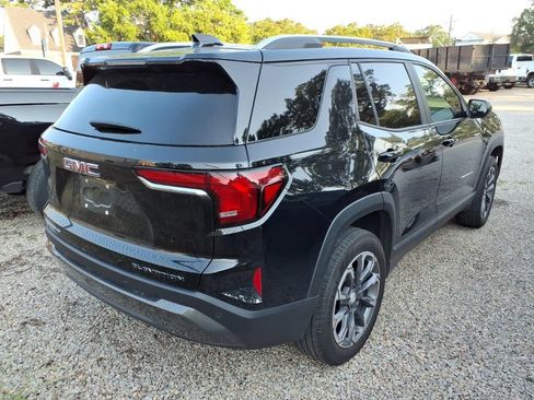 Used 2026 GMC Terrain Elevation w/ Elevation Premium Package FWD image 7