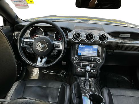 Used 2018 Ford Mustang GT Premium w/ Black Accent Package RWD image 14
