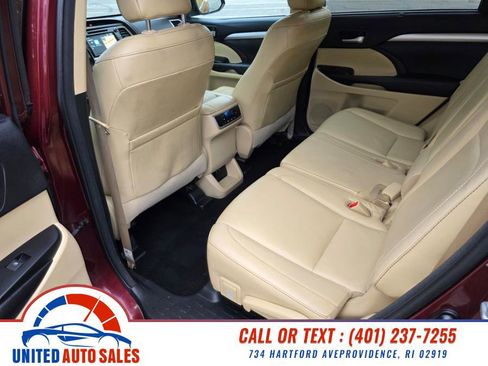 Used 2017 Toyota Highlander XLE image 10