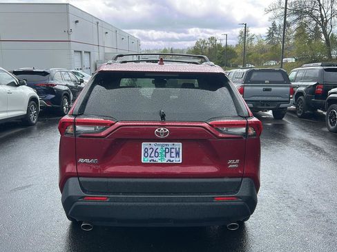 Used 2023 Toyota RAV4 XLE w/ Convenience Package image 4
