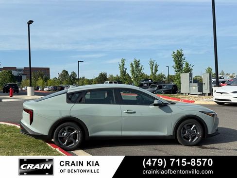 New 2026 Kia K4 FWD image 8