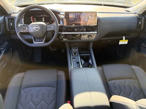 New 2026 Nissan Pathfinder Platinum w/ Cargo Package image 15