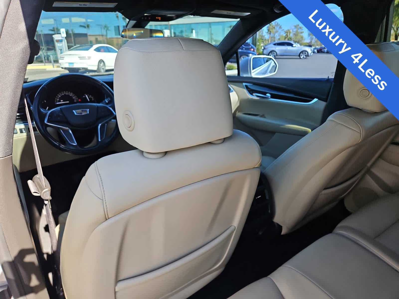 Used 2018 Cadillac XT5 FWD image 16