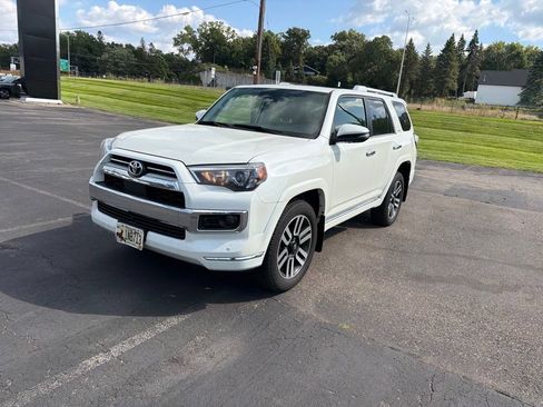 Used 2023 Toyota 4Runner Limited AWD/4WD image 6