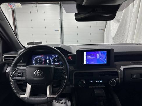 Used 2026 Toyota Tacoma TRD Off-Road AWD/4WD image 16