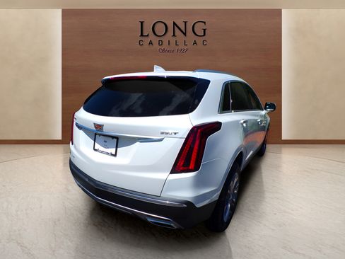 New 2026 Cadillac XT5 Premium Luxury w/ LPO, Floor Liner Package AWD/4WD image 5