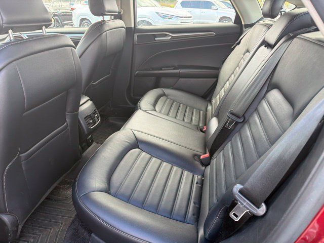 Used 2018 Ford Fusion SE w/ Fusion SE Technology Package FWD image 43