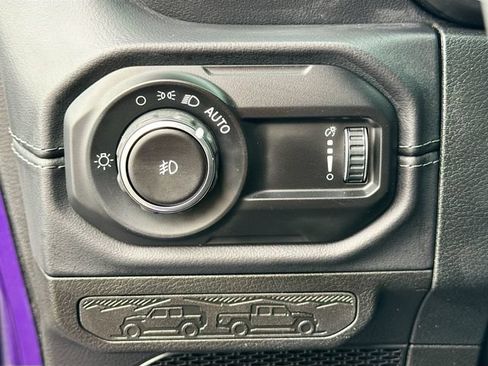 Used 2026 Jeep Wrangler Unlimited Sahara AWD/4WD image 11