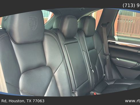 Used 2017 Porsche Cayenne Platinum Edition AWD/4WD image 36