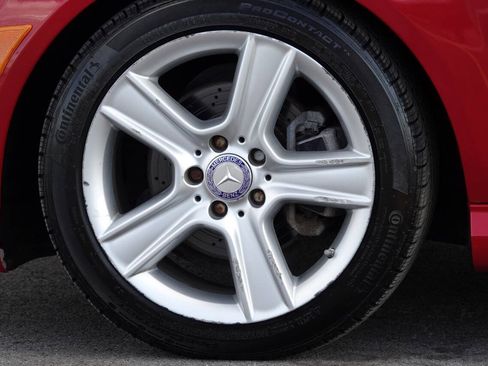 Used 2010 Mercedes-Benz C 300 Sedan image 37