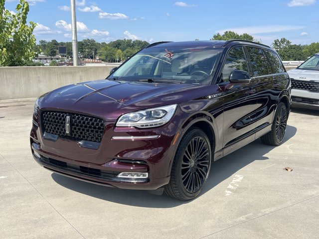 Used 2023 Lincoln Aviator Black Label w/ Dynamic Handling Package AWD/4WD image 2