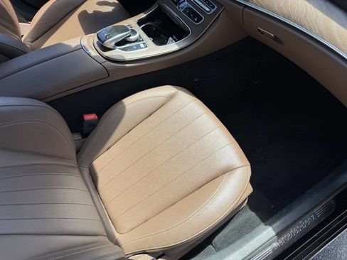 Used 2018 Mercedes-Benz E 300 4MATIC image 27