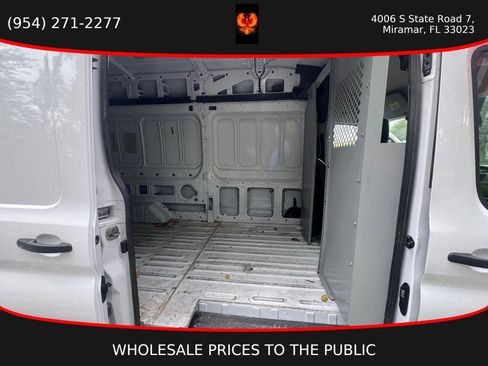 Used 2022 Ford E-Transit 148 High Roof Extended RWD image 19