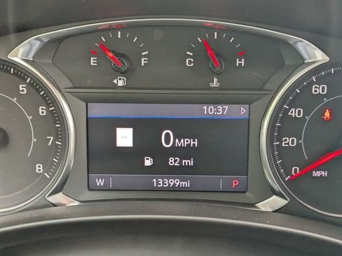 Used 2024 GMC Terrain SLT w/ Infotainment Package II FWD image 26