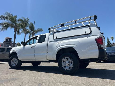 Used 2023 Toyota Tacoma SR RWD image 3