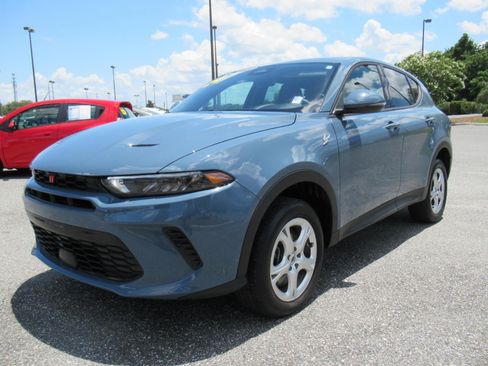 Used 2024 Dodge Hornet GT AWD/4WD image 3