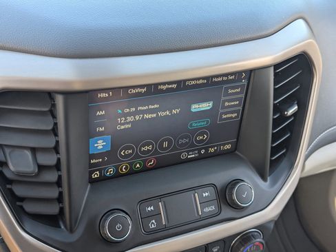 Used 2021 GMC Acadia Denali w/ Denali Technology Package image 27