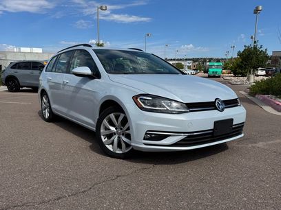 Used 2019 Volkswagen Golf SE