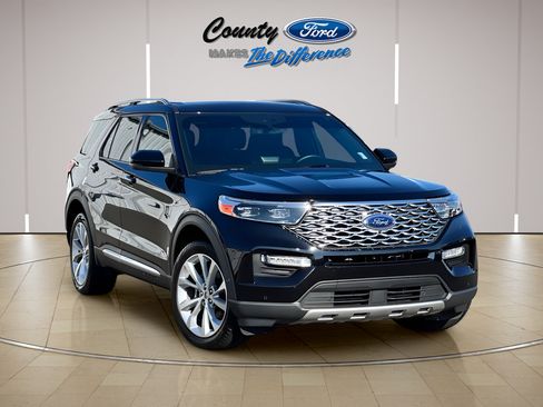 Used 2023 Ford Explorer Platinum w/ Technology Package AWD/4WD image 1