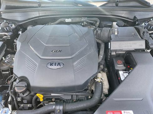 Used 2019 Kia Cadenza Premium w/ Paint Protection Package FWD image 32