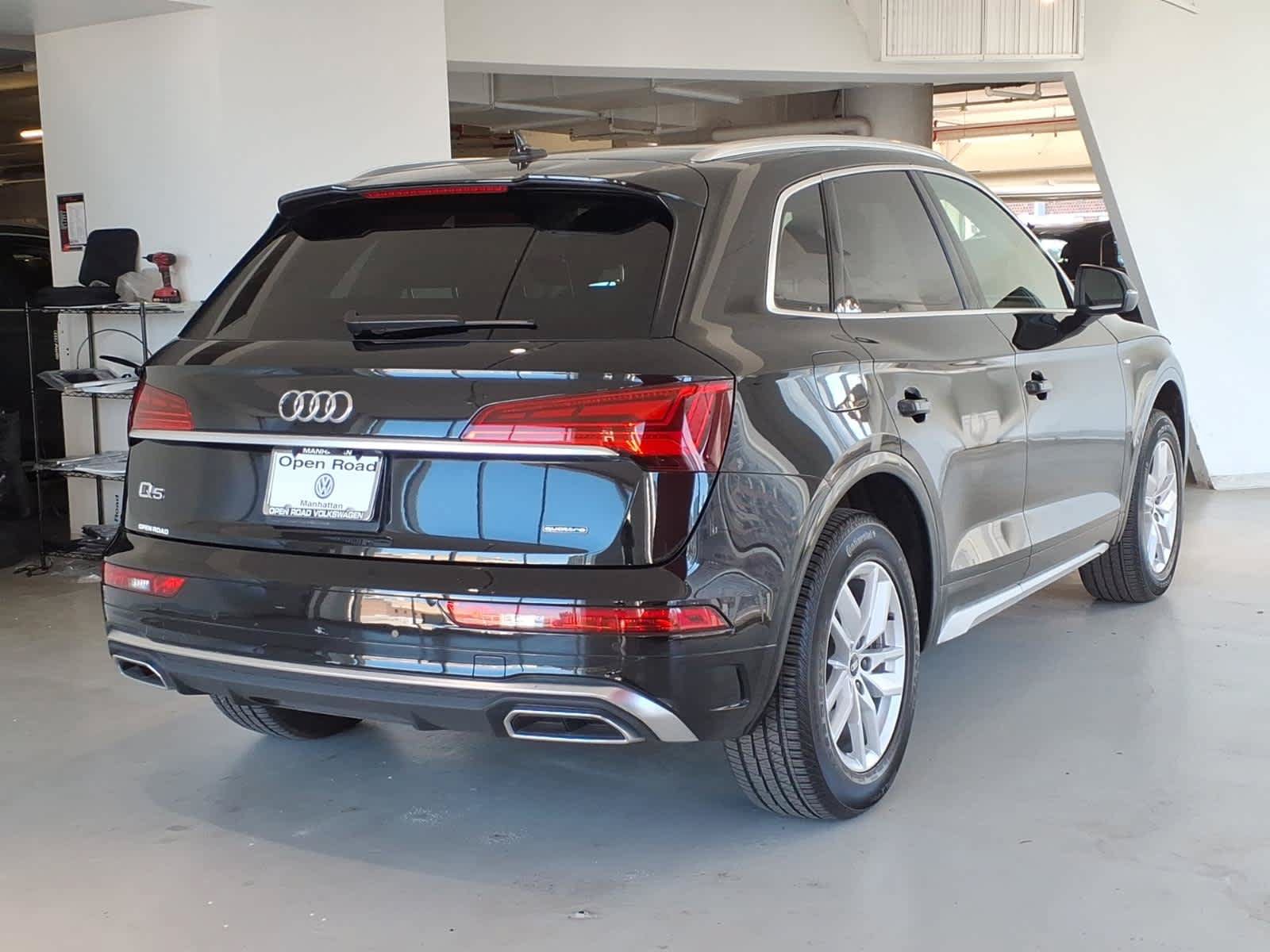 Used 2023 Audi Q5 2.0T Premium w/ Convenience Package AWD/4WD image 4