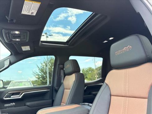 Certified 2026 Chevrolet Silverado 1500 High Country AWD/4WD image 19