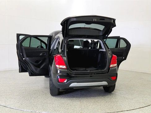 Used 2019 Chevrolet Trax LT w/ LT Convenience Package FWD image 7