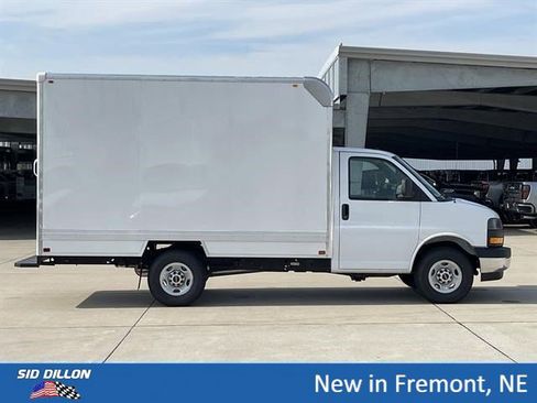 New 2025 GMC Savana 3500 w/ Power Convenience Package RWD image 10