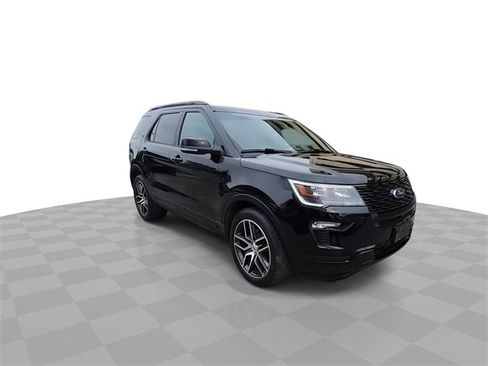 Used 2018 Ford Explorer Sport w/ Equipment Group 401A image 2