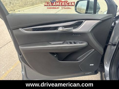Used 2021 Cadillac XT6 Premium Luxury image 23
