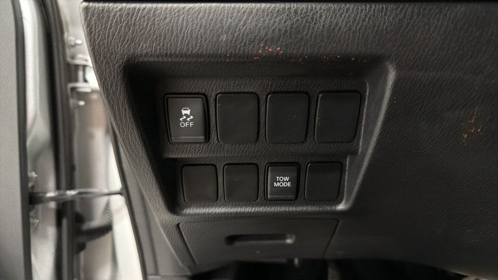 Used 2019 Nissan Pathfinder S AWD/4WD image 19