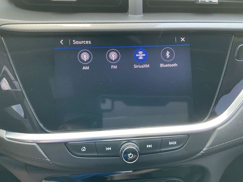 Used 2022 Buick Encore GX Select w/ Sport Touring Package FWD image 38