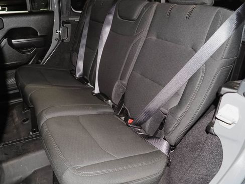 Used 2022 Jeep Wrangler Unlimited Sport image 14