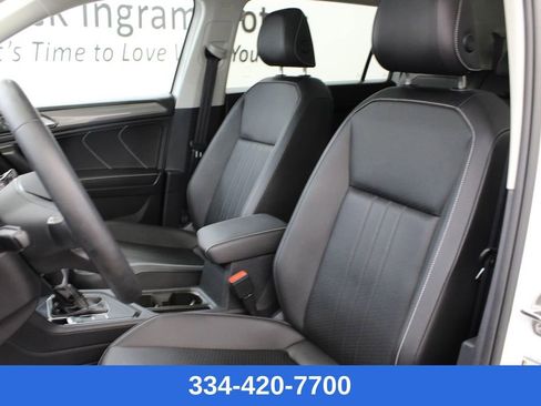 Certified 2023 Volkswagen Tiguan SE w/ Panoramic Sunroof Package image 14