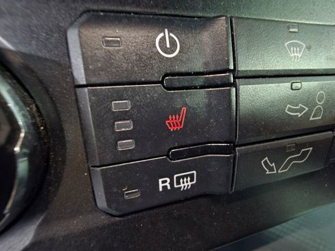 Used 2019 Ford F150 XLT w/ Equipment Group 302A Luxury AWD/4WD image 14