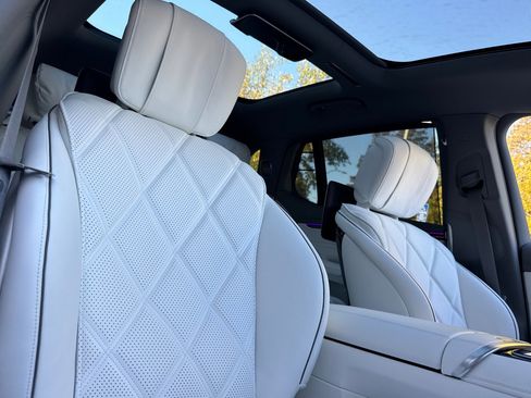 New 2025 Mercedes-Benz Maybach EQS 680 4MATIC image 13